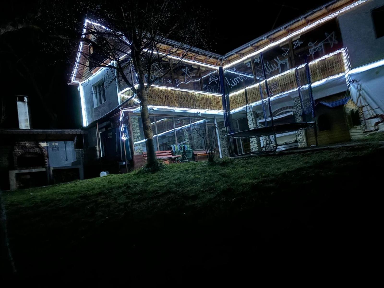 Villa Casa Colt De Rai Brezoi Exterior foto